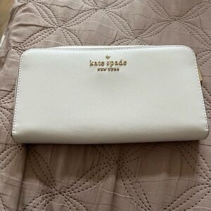 Kate Spade White Leather Wallet with Gold Accents